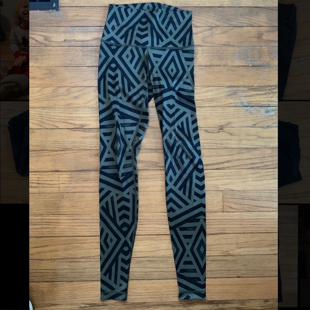 Lululemon patterned legging